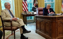 Trump - McConnell: Sau đấu khẩu là gì?