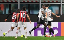 Vào sân từ ghế dự bị, Pogba ghi bàn thắng đưa Manchester United vào tứ kết