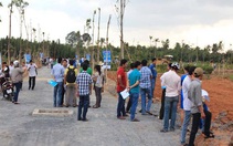 Giá đất sôi sục khắp nơi