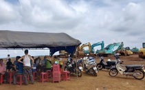 Không đồng ý mức đền bù, dân lập chốt ngăn khai thác bôxít