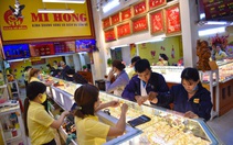 Giá vàng thế giới bật lên, vàng trong nước tiến sát 57 triệu đồng/lượng