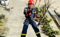Lính cứu hỏa xung kích nơi tuyến đầu
