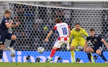 Xem Luka Modric thực hiện cú vẩy má ngoài 'siêu đẳng' ghi bàn tuyệt đẹp
