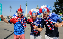 Nhầm lẫn Budapest với Bucharest, các CĐV Pháp 'lưu lạc' sang Romania xem Euro 2020