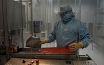 Cuba - Hành trình cường quốc y tế - Kỳ 2: Kiểm soát HIV/AIDS và vắc xin ung thư phổi