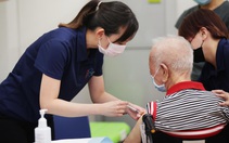 Singapore lo người già chưa tiêm vắc xin