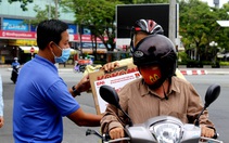 Phần quà yêu thương cho bệnh nhân chạy thận và người khuyết tật