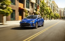 Sự thận trọng giúp Toyota tiếp tục bán xe nhiều nhất thế giới