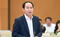 Cử tri lo 'cuộc chiến thương mại' giữa các nhà làm sách giáo khoa