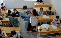 Ngày đầu đi học thêm, nữ sinh vui như Tết khi gặp bạn thân