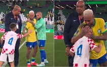 Con trai tiền đạo Croatia chạy đến an ủi Neymar khi Brazil bị loại