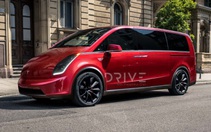 Tesla sắp dùng khung gầm bán tải dị để làm Robovan