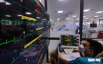 Tin COVID-19 chiều 10-3: Cả nước giảm 3.915 ca, Hà Nội giảm 1.208 ca nhưng TP.HCM tăng 1.205 ca