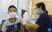 Vắc xin cho trẻ 5-11 tuổi: Có 'vũ khí' thì hãy tung ra sớm