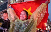 Người hâm mộ tại Hà Nội và TP.HCM: 'Thắng thua gì cũng đi bão'!
