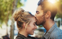 Vì sao bạn khó ‘dứt tình’ với người mình yêu?