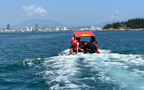 Ghe máy, xuồng hơi hoán cải chở khách du lịch trái phép ra bán đảo Sơn Trà