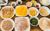 Cuối tuần nấu bún thang đúng chuẩn 'kiểu anh Tiến'