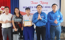 Nam sinh cứu em nhỏ nhận huy hiệu Tuổi trẻ dũng cảm