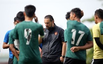 Các đối thủ lo tập 'sốt vó' trong khi U23 Việt Nam nghỉ tập