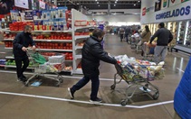 Argentina tiếp tục 'đóng băng' giá các mặt hàng thiết yếu