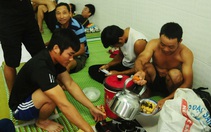 Người Đà Nẵng, Hội An thở phào sau bão Noru: 'May mà không ai bị chi'