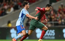 Những pha bỏ lỡ ngon ăn của Ronaldo trong trận gặp Tây Ban Nha