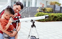 Lớp học nhìn ra... vũ trụ