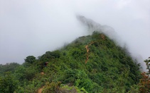 Chinh phục 'nóc nhà Yên Bái', phượt thủ tử vong nghi do cao huyết áp