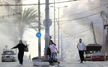 Israel bao vây thành phố Gaza, Hamas bắn lại từ các đường hầm
