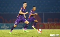 Từ V-League, nhìn về trung phong cắm của đội tuyển