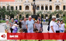 Đọc báo cùng bạn 5-2: Tăng thời gian miễn thị thực, gỡ khó du lịch