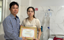 Trao giải thưởng 'Bạn đồng hành quanh tôi' cho 5 chiến sĩ vụ 2 trụ sở xã tại Đắk Lắk bị tấn công