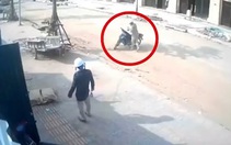 Cái giá phải trả cho việc đậu xe máy nghênh ngang giữa đường