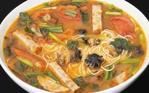 Món bún nổi tiếng nhất ở miền Bắc là bún ốc