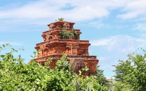 Di tích quốc gia đặc biệt tháp Hòa Lai ở Ninh Thuận bị 'bỏ bê'