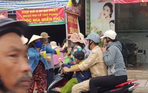 Chưa tới đại lễ 18-5, Trung tâm Phật giáo Hòa Hảo đã tấp nập tín đồ