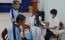 Khám sức khỏe miễn phí cho người lang thang, trẻ mồ côi
