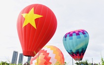 Đến bờ sông Sài Gòn ngắm khinh khí cầu dịp lễ 2-9
