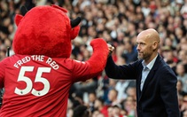 Man United luôn giống 'rạp xiếc'