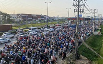 Phê bình Sumitomo - Cienco 6 và thầu phụ vì thi công cầu bộ hành metro gây tắc đường