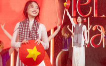 Phương Mỹ Chi cùng gần 10.000 fan 'quẫy' hết nấc trong mưa