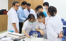 Chuyển giao trang thiết bị đào tạo cho ba bệnh viện ung bướu