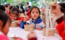 Ngày của phở 12-12: Cả trăm người ăn phở nóng ấm giữa mùa đông vùng cao