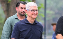 Xem ảnh CEO Apple Tim Cook dạo phố Hà Nội