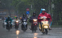 Mây dông đang kéo tới, cảnh báo Hà Nội mưa lớn khung giờ đi làm