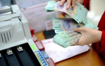 Người dân bớt để tiền gửi trong ngân hàng