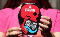 Cậu bé qua đời sau khi tham gia thử thách ăn snack siêu cay