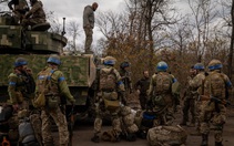 Quốc hội Ukraine thông qua luật cho phạm nhân nhập ngũ
