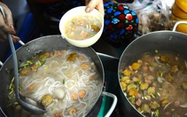 Quán bánh canh 10K ở Quy Nhơn mỗi ngày bán 3 tiếng là hết